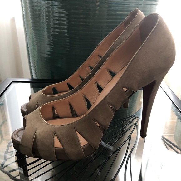 Christian Louboutin High Heels Cut Out Peep Toes - Picture 3 of 7